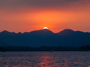 朝阳初升校园 11h，陪伴你每一个精彩瞬间