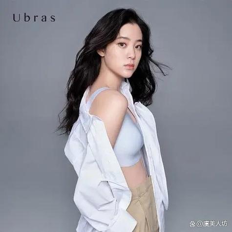 产品：漂亮的 av 女星同款性感内衣，让你体验明星般的魅力与自信